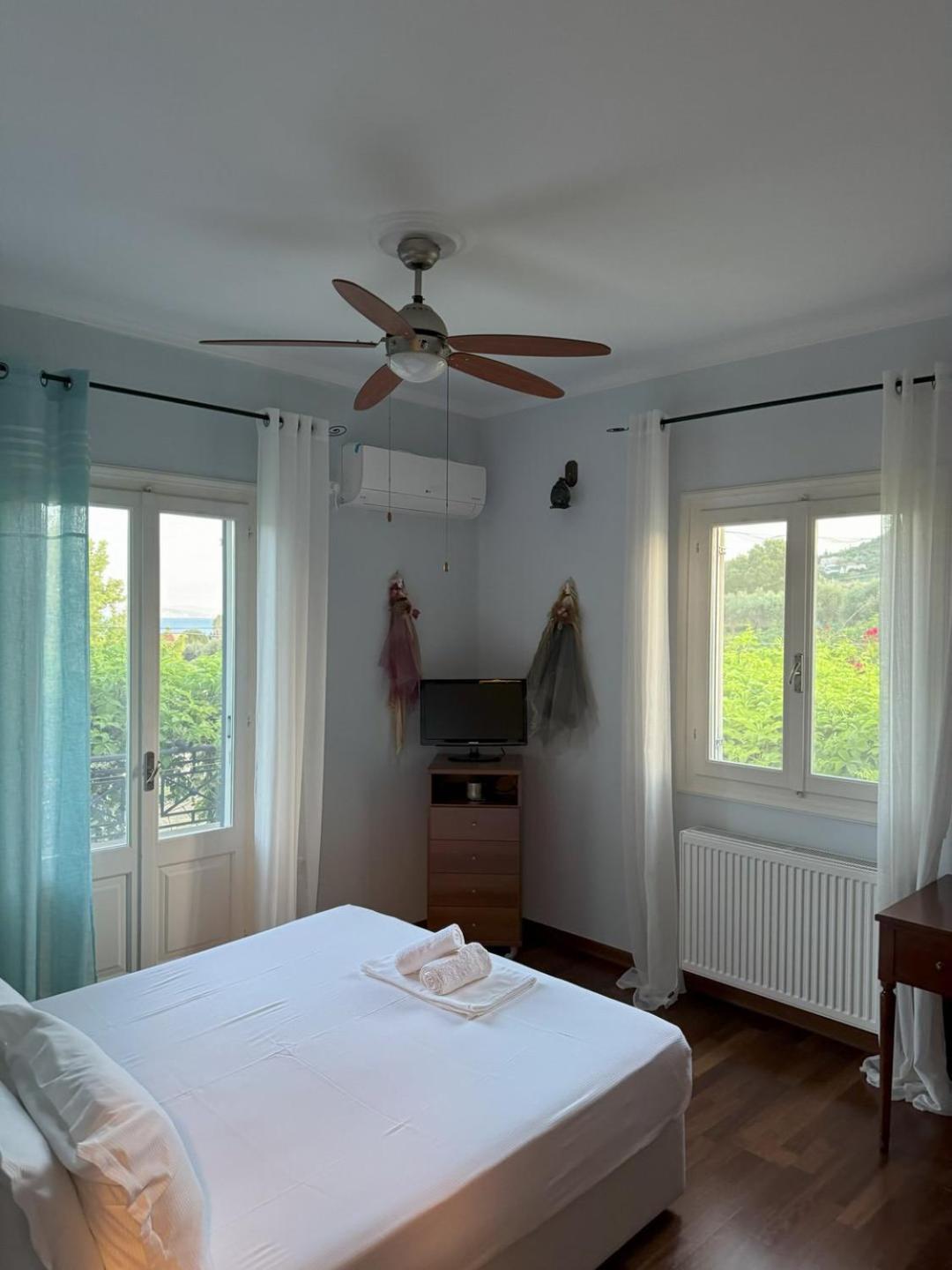 Araucaria Home Lixouri Esterno foto