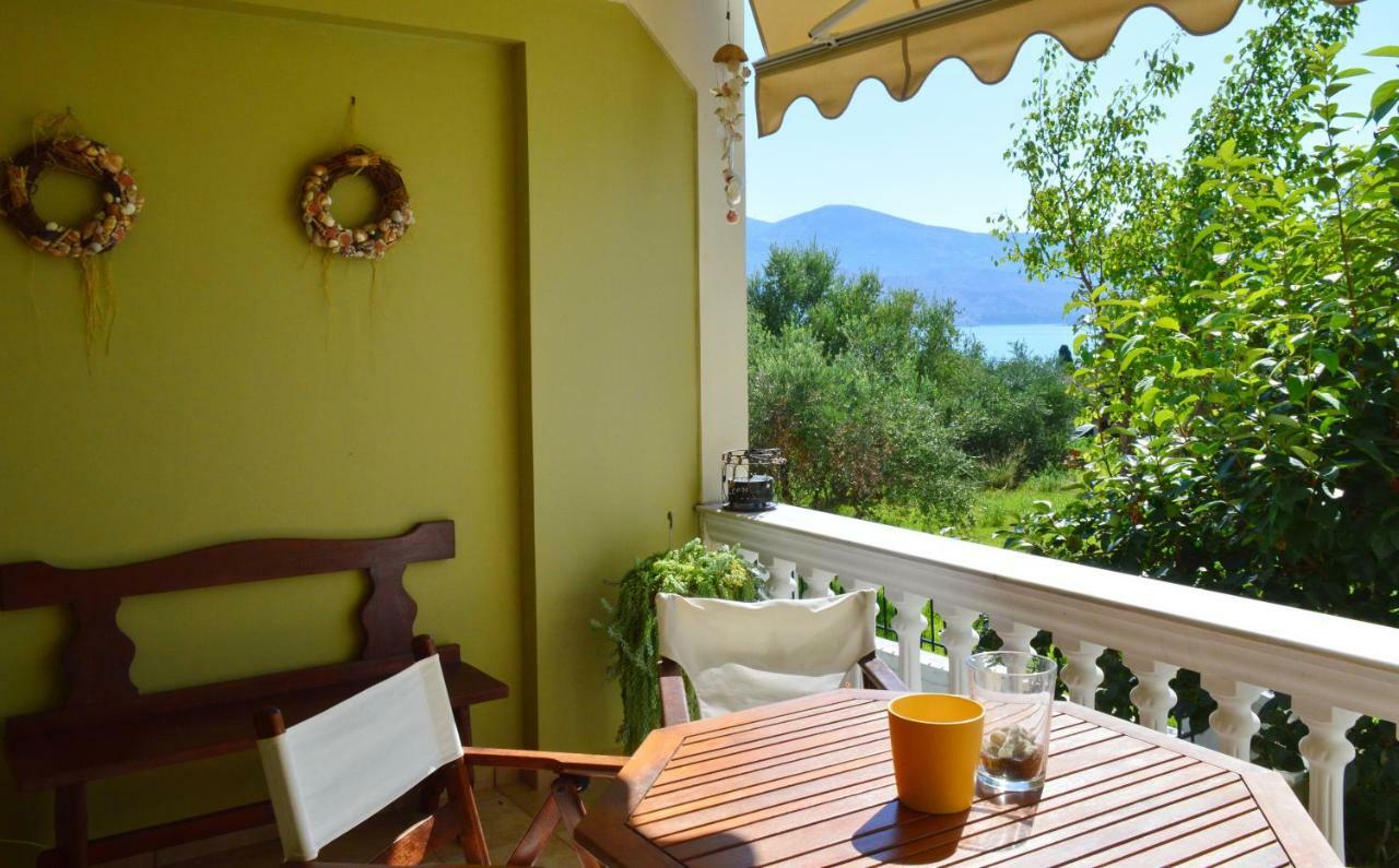 Araucaria Home Lixouri Esterno foto